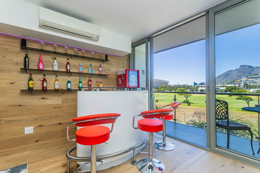 2 Bedroom Property for Sale in Mouille Point Western Cape
